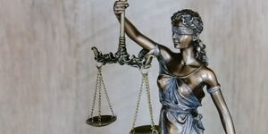 Woman blackmailed dentist ex-husband
